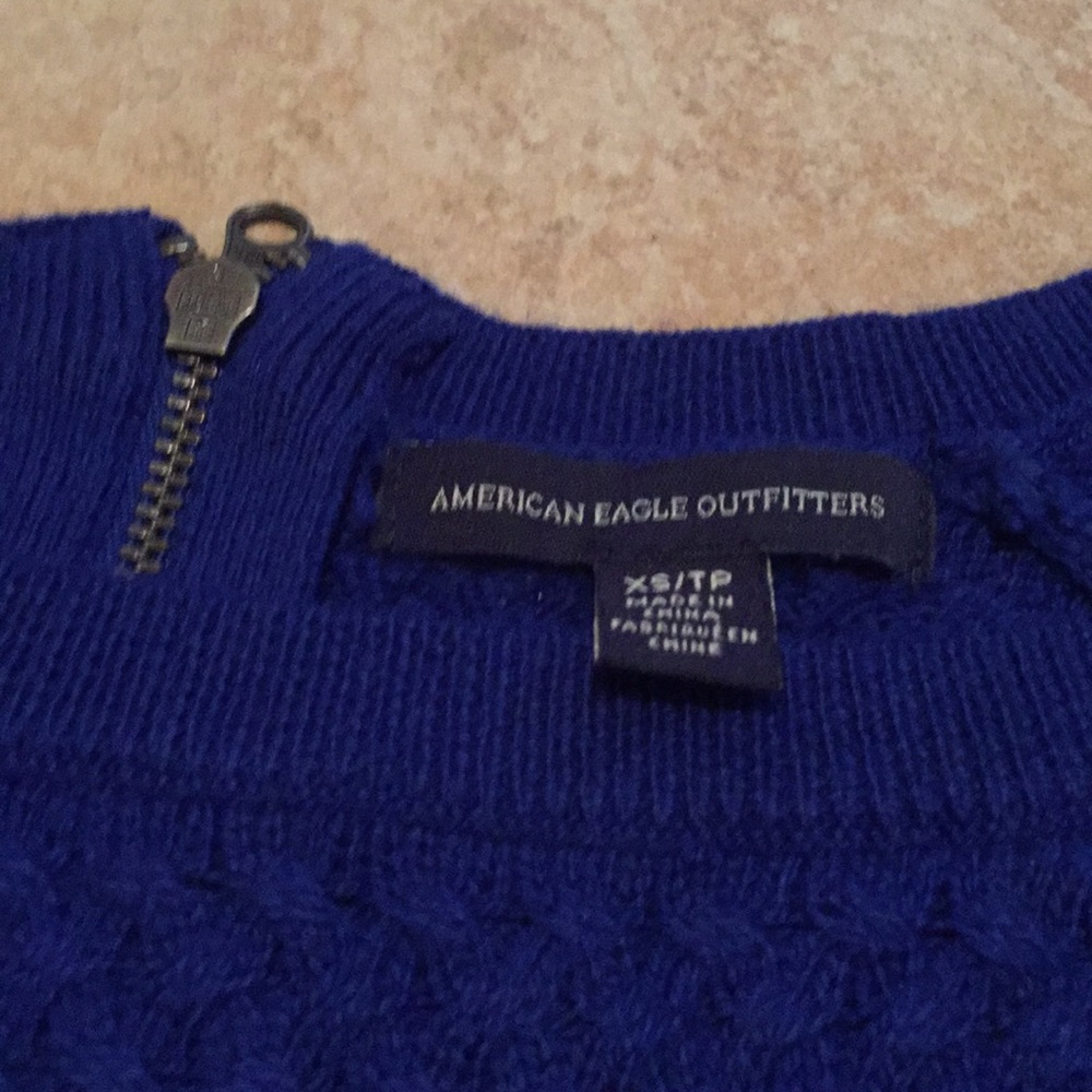 sweater - Picture 2 of 4